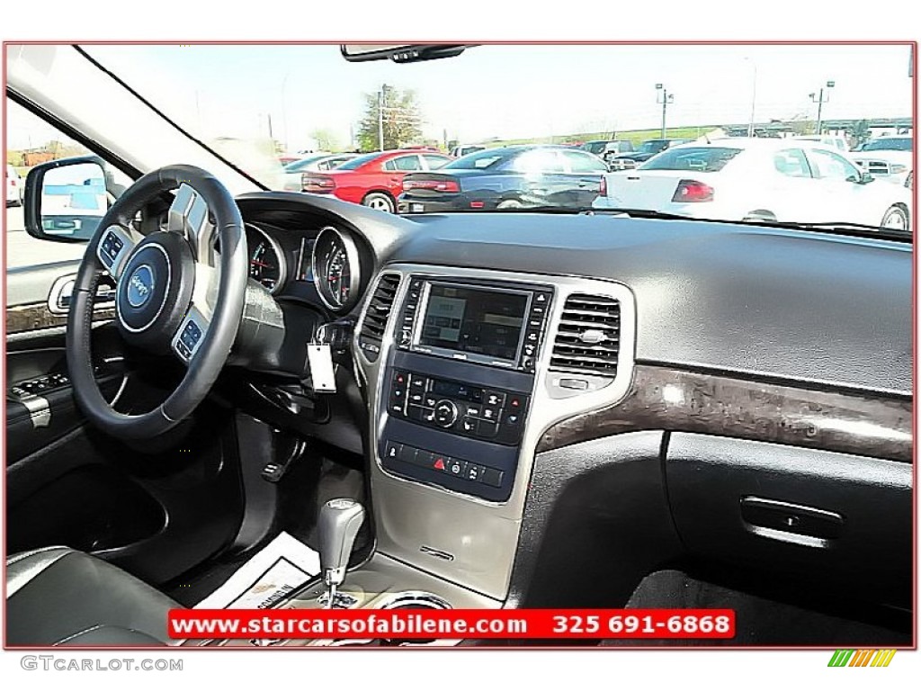 2011 Grand Cherokee Laredo X Package - Stone White / Black photo #25