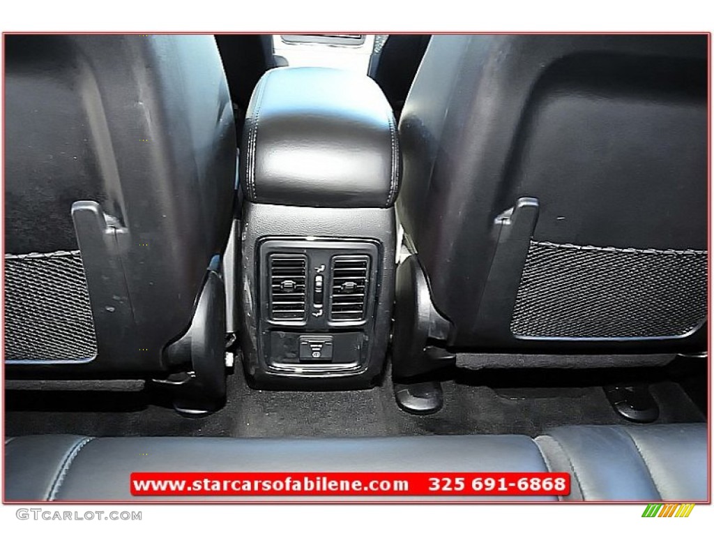 2011 Grand Cherokee Laredo X Package - Stone White / Black photo #28