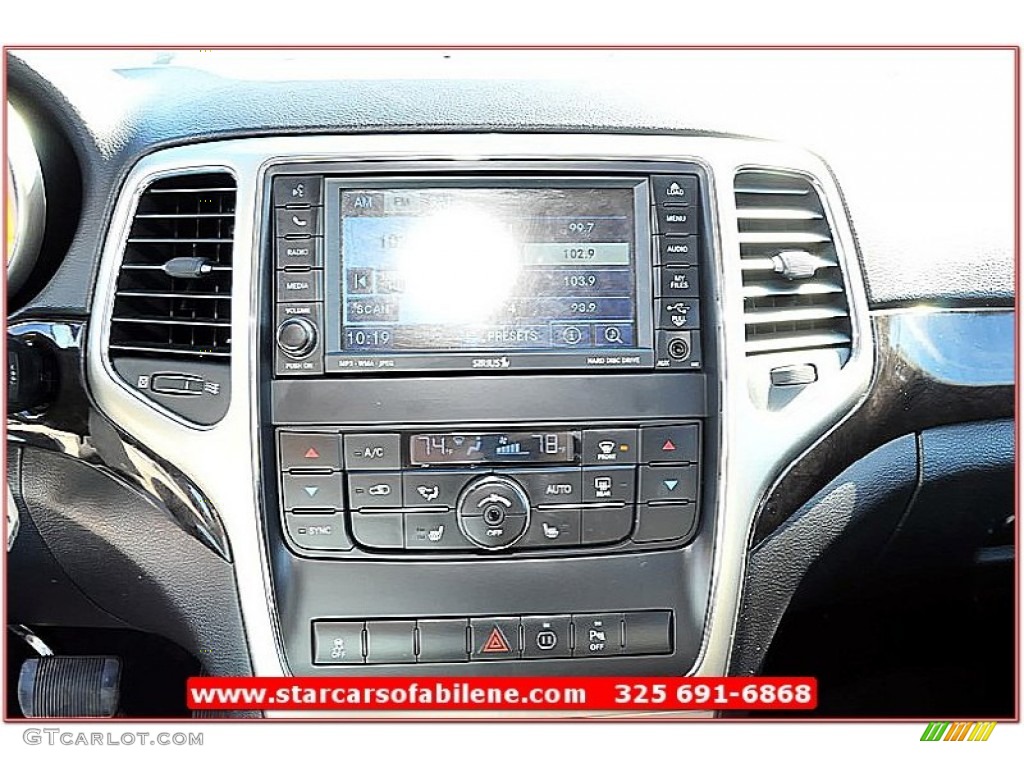 2011 Grand Cherokee Laredo X Package - Stone White / Black photo #32