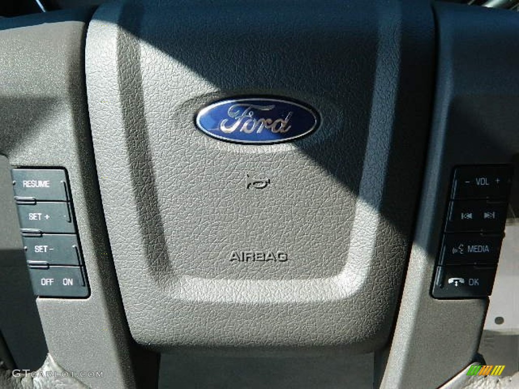 2010 F150 XLT SuperCab - Tuxedo Black / Medium Stone photo #16