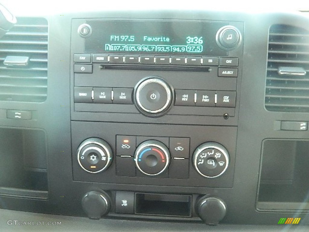 2010 Silverado 1500 LS Crew Cab - Black / Dark Titanium photo #15