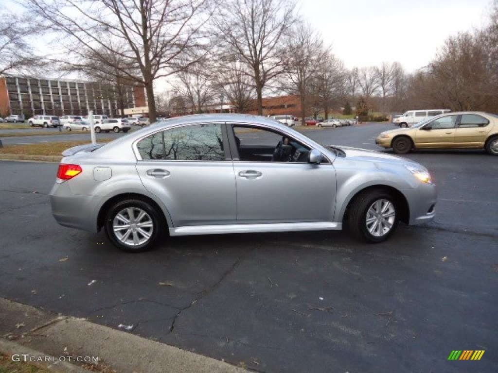 2012 Legacy 2.5i Premium - Ice Silver Metallic / Off Black photo #8