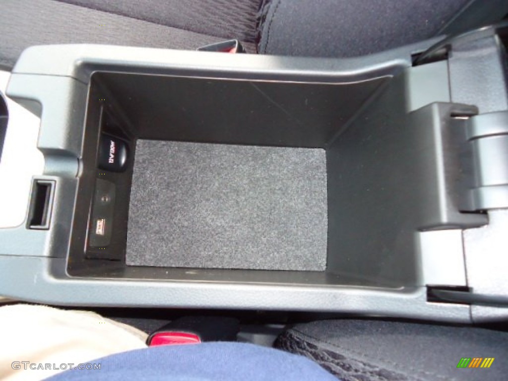 2012 Legacy 2.5i Premium - Ice Silver Metallic / Off Black photo #31