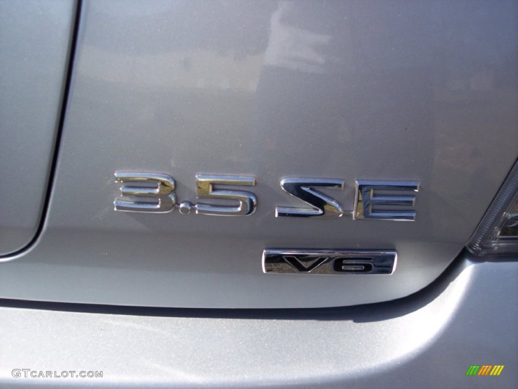 2005 Nissan Altima 3.5 SE Marks and Logos Photos