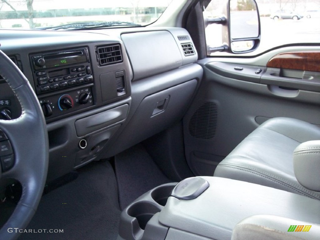 2004 F250 Super Duty Lariat Crew Cab 4x4 - True Blue Metallic / Medium Flint photo #45