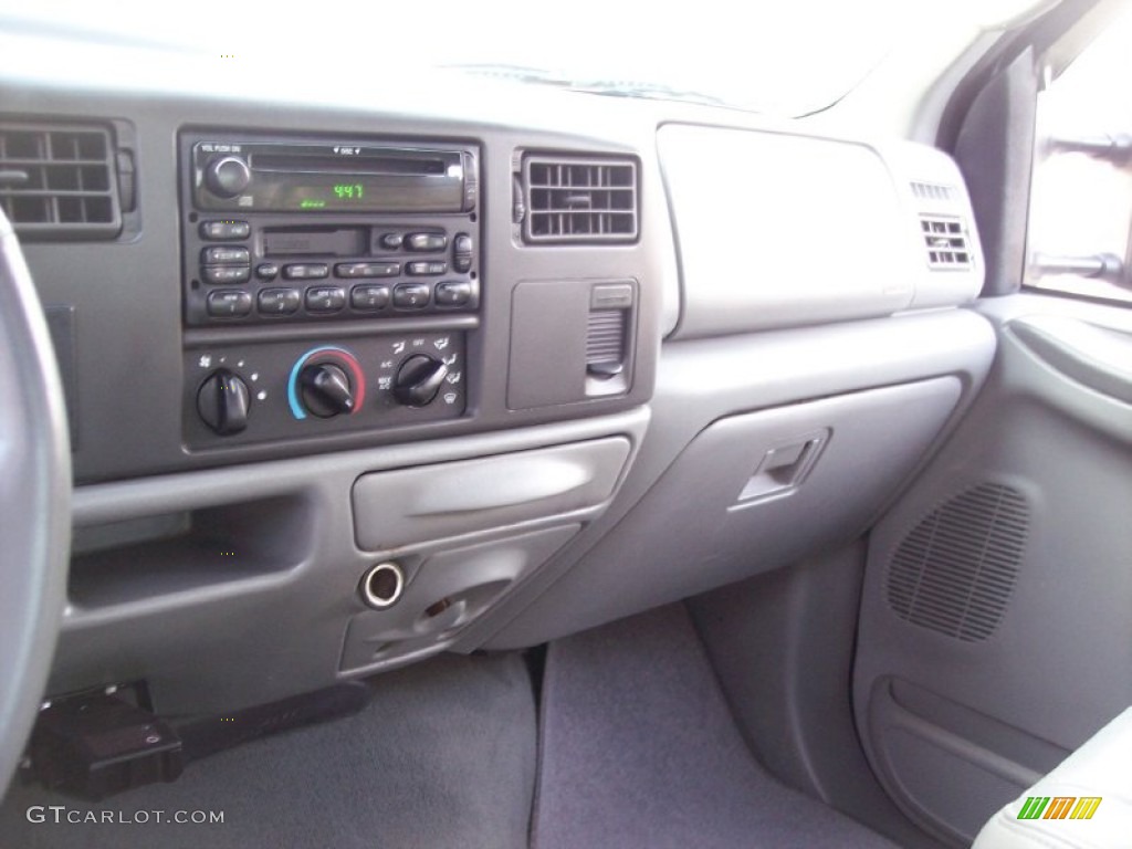 2004 F250 Super Duty Lariat Crew Cab 4x4 - True Blue Metallic / Medium Flint photo #48