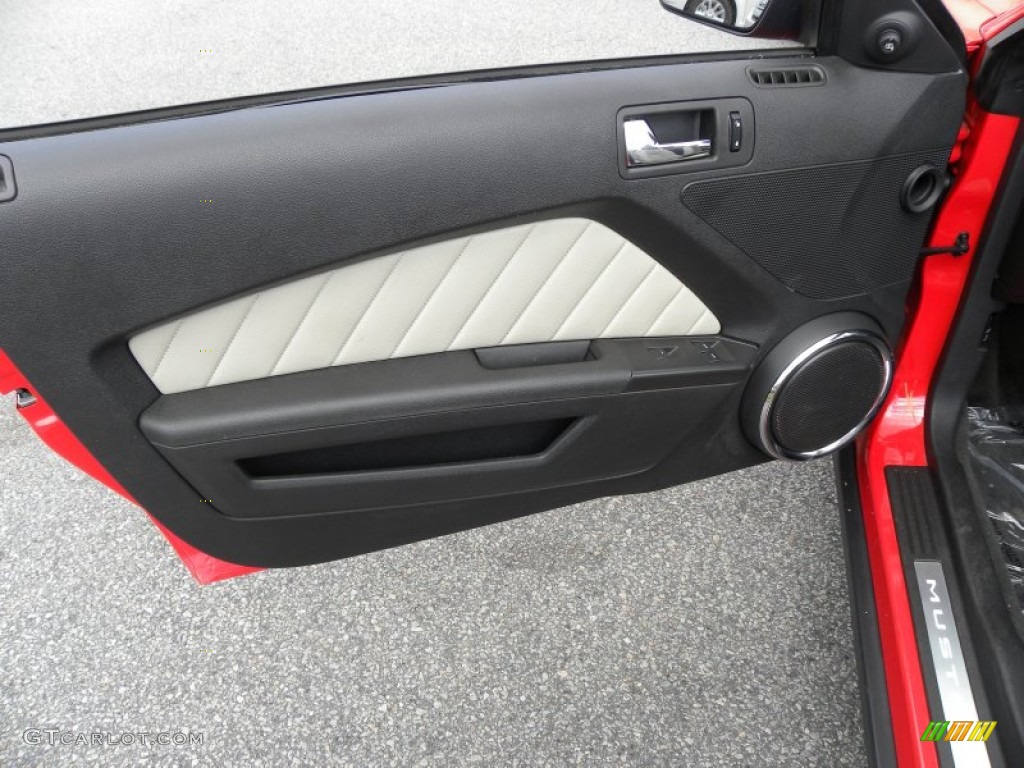 2012 Ford Mustang V6 Premium Convertible Stone Door Panel Photo #62235021