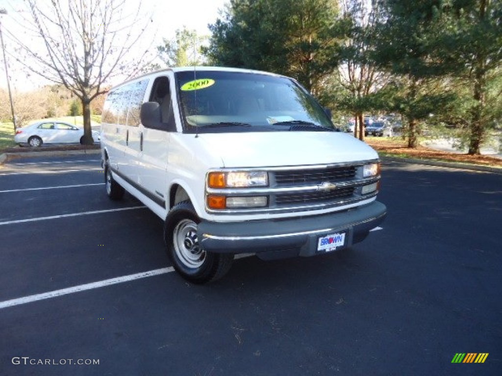 2000 Express G3500 15 Passenger Van - Summit White / Medium Gray photo #1