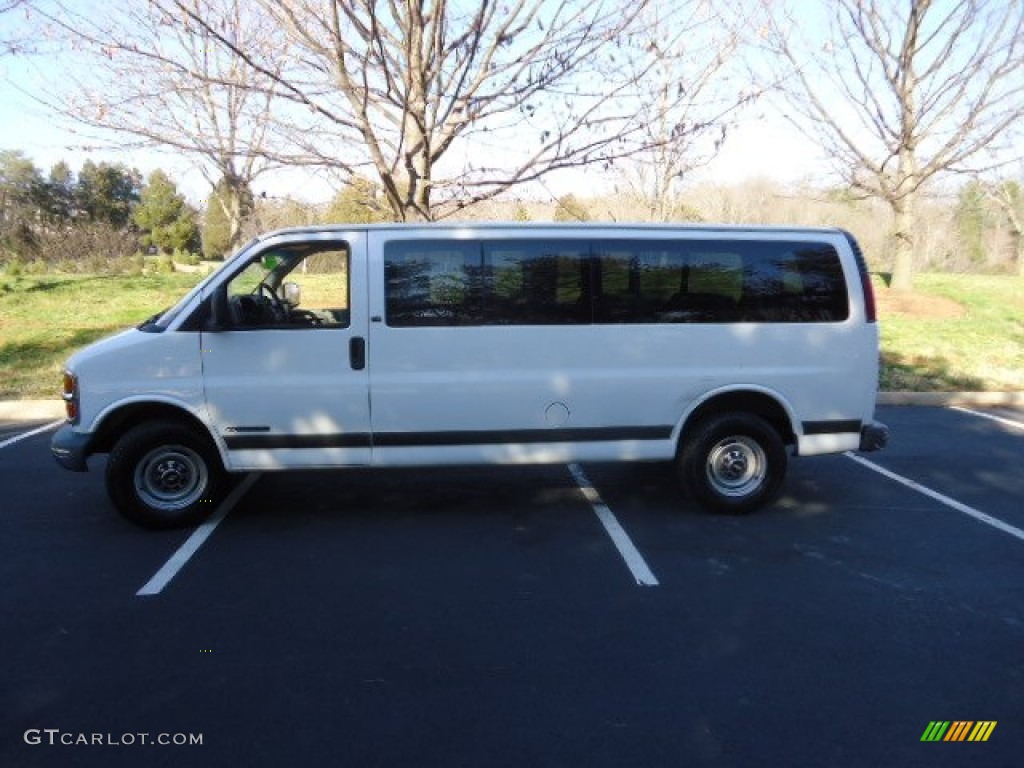 2000 Summit White Chevrolet Express G3500 15 Passenger Van