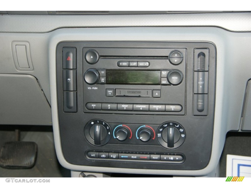 2006 Freestar SE - Norsea Blue Metallic / Flint Grey photo #21