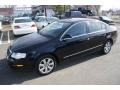 Deep Black - Passat Turbo Sedan Photo No. 1