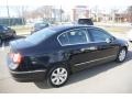 Deep Black - Passat Turbo Sedan Photo No. 4