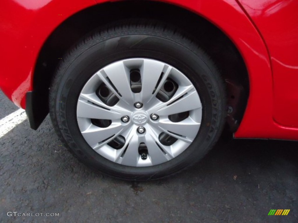 2012 Yaris LE 5 Door - Absolutely Red / Ash Gray photo #9