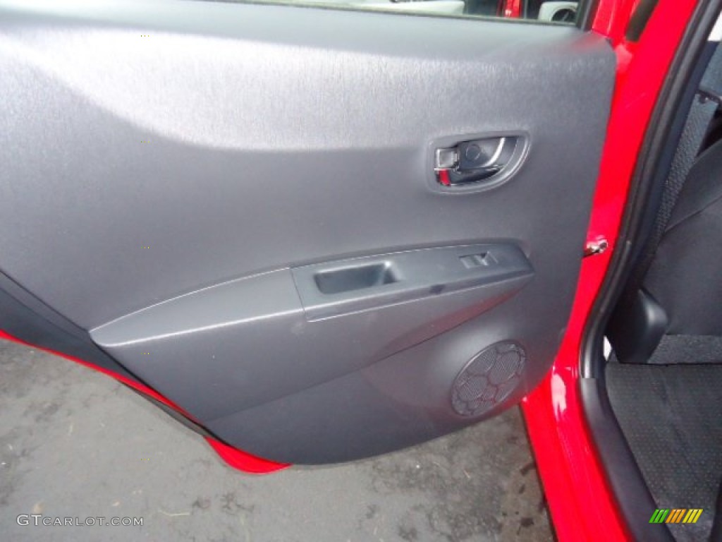 2012 Yaris LE 5 Door - Absolutely Red / Ash Gray photo #29