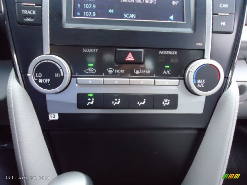 2012 Toyota Camry LE Controls Photo #62241553