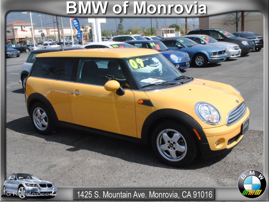 Mellow Yellow Mini Cooper