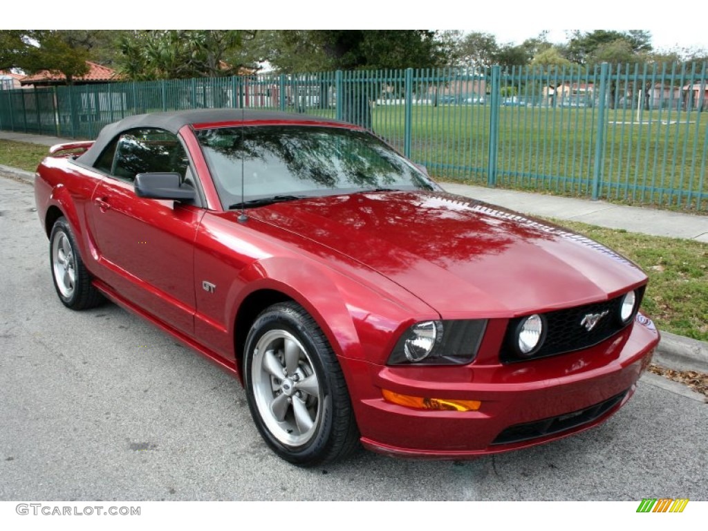 2005 Mustang GT Premium Convertible - Redfire Metallic / Dark Charcoal photo #17