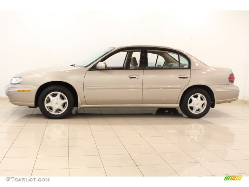Light Sandrift Metallic 1997 Oldsmobile Cutlass Sedan Exterior Photo #62257726