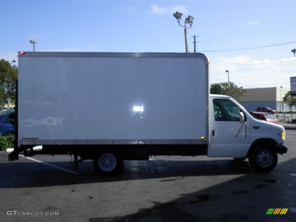 1997 E Series Cutaway E350 Moving Van - Oxford White / Medium Graphite photo #10