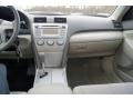 Super White - Camry LE Photo No. 30