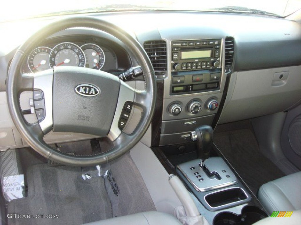 2008 Kia Sorento EX Dashboard Photos