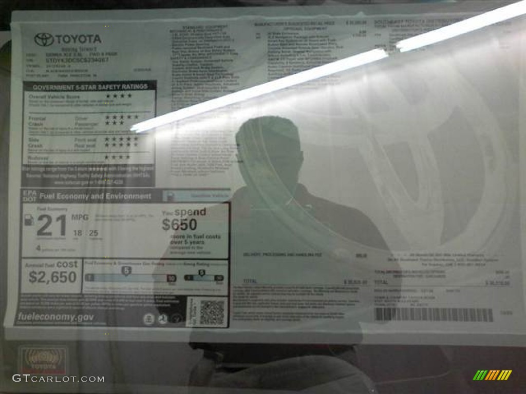 2012 Sienna XLE - Black / Light Gray photo #6
