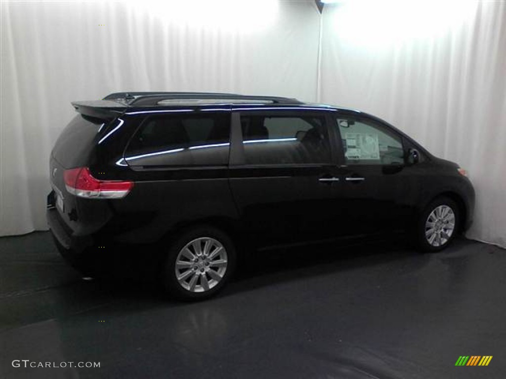 2012 Sienna Limited - Black / Light Gray photo #4