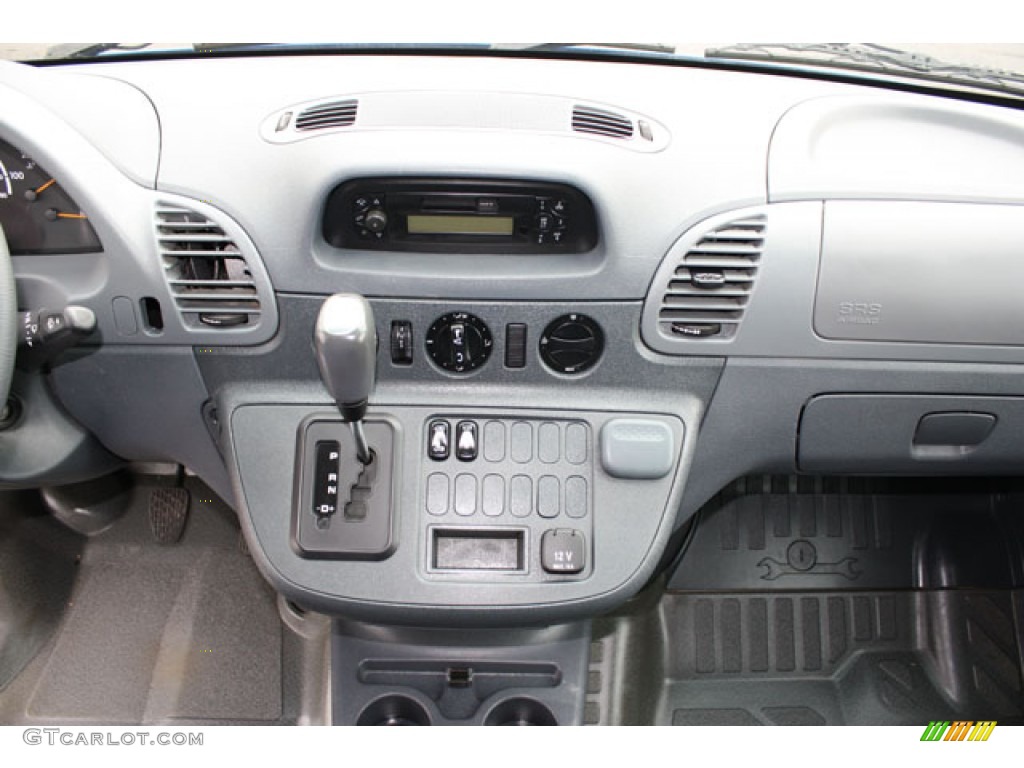 2005 Dodge Sprinter Van 3500 Cargo Controls Photo #62270281
