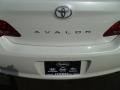 Blizzard White Pearl - Avalon Limited Photo No. 24