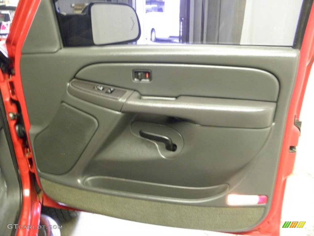 2004 Silverado 2500HD LS Extended Cab 4x4 - Victory Red / Dark Charcoal photo #7