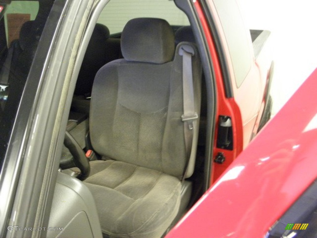 2004 Silverado 2500HD LS Extended Cab 4x4 - Victory Red / Dark Charcoal photo #20