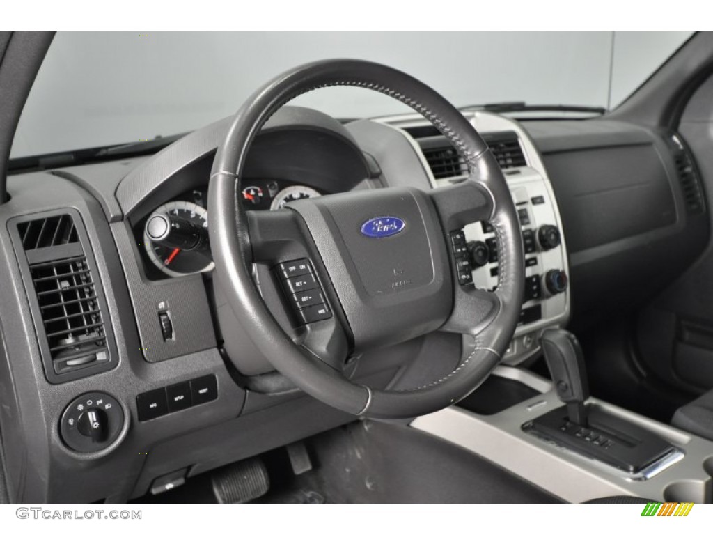 2009 Ford Escape XLT V6 4WD Charcoal Steering Wheel Photo #62275504