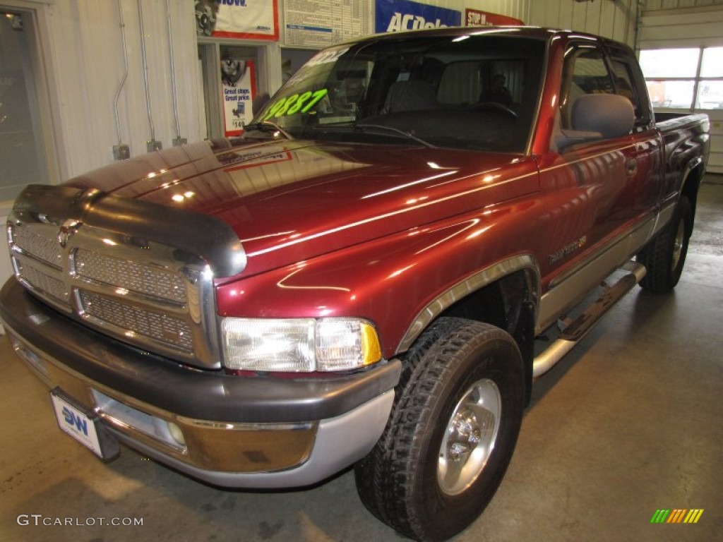 2001 Ram 1500 ST Club Cab 4x4 - Dark Garnet Red Pearl / Agate photo #2