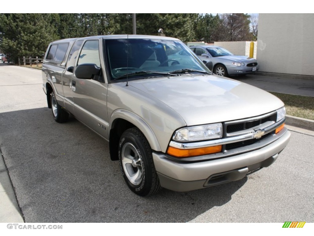 2000 S10 LS Extended Cab - Light Pewter Metallic / Graphite photo #1