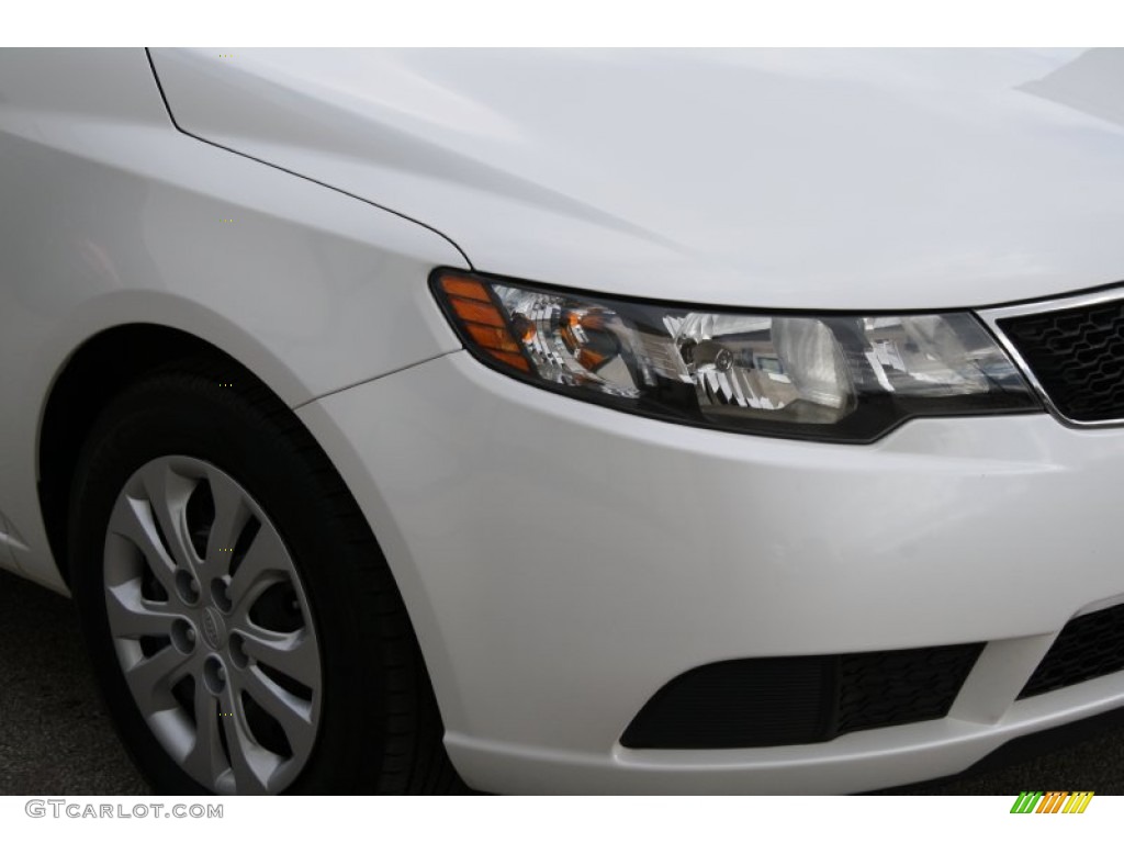 2011 Forte EX - Clear White / Stone photo #7