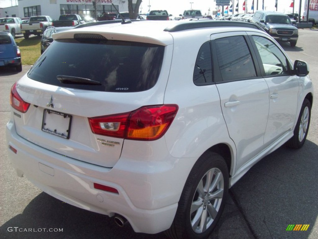 2012 Outlander Sport SE 4WD - Diamond White / Black photo #5