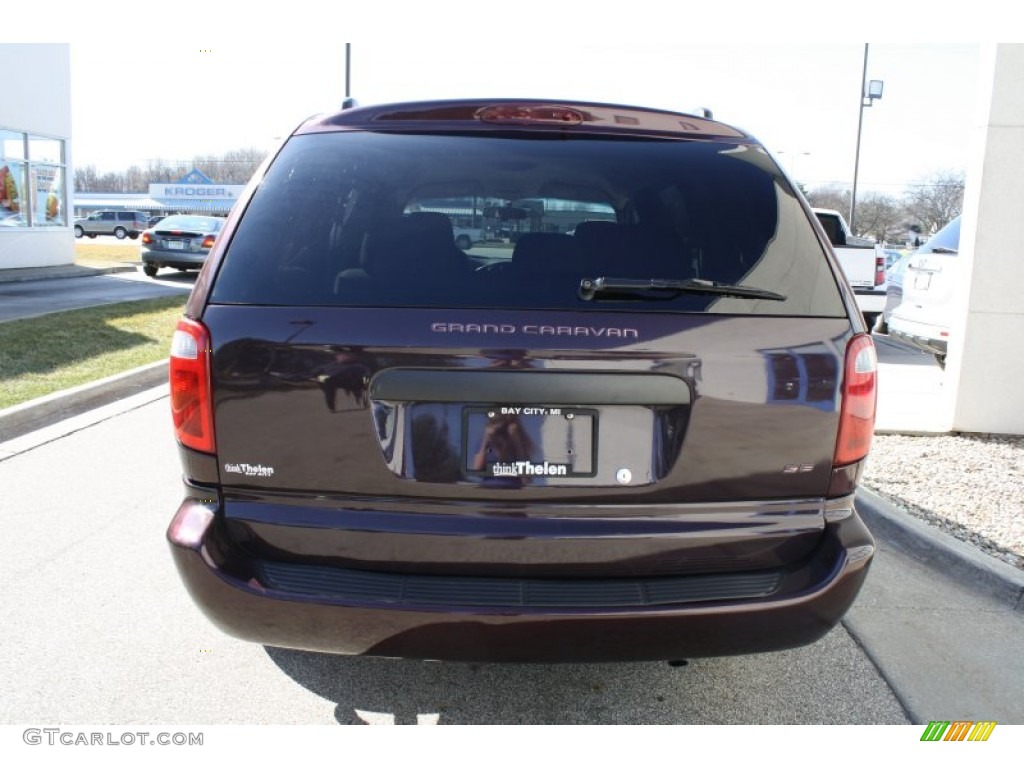2003 Grand Caravan SE - Deep Molten Red Pearl / Taupe photo #5