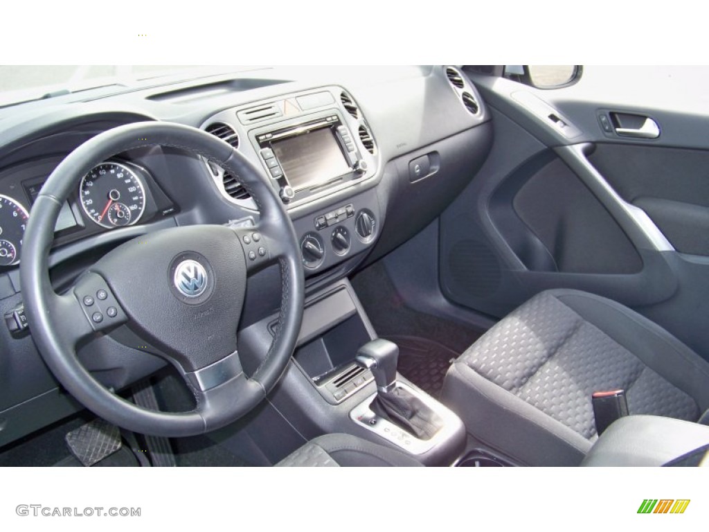 Charcoal Interior 2010 Volkswagen Tiguan S 4Motion Photo #62280922