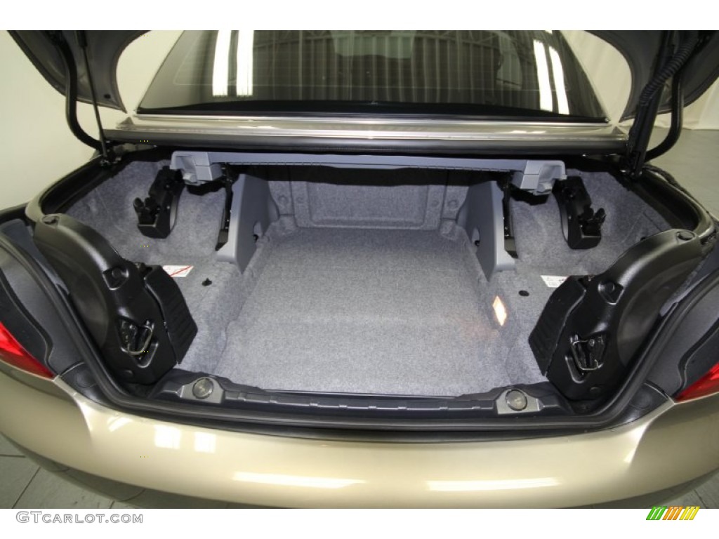 2011 BMW 3 Series 335i Convertible Trunk Photo #62284496