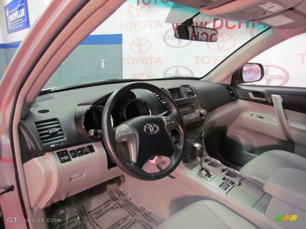 2010 Highlander SE 4WD - Classic Silver Metallic / Ash photo #13