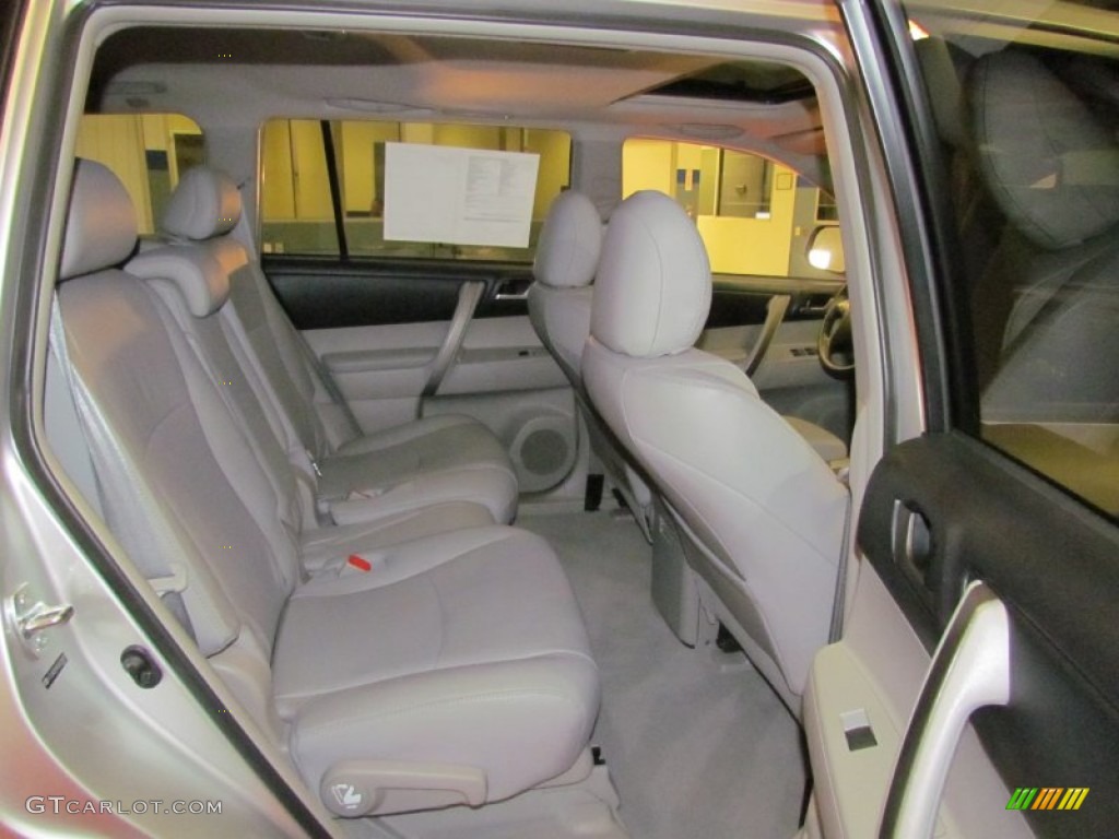 2010 Highlander SE 4WD - Classic Silver Metallic / Ash photo #23