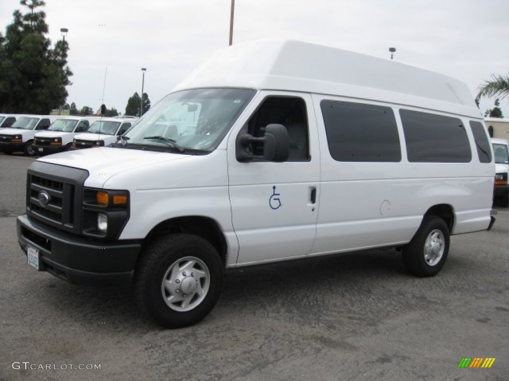 Oxford White 2008 Ford E Series Van E250 Super Duty Wheechair Access Van Exterior Photo #62286660