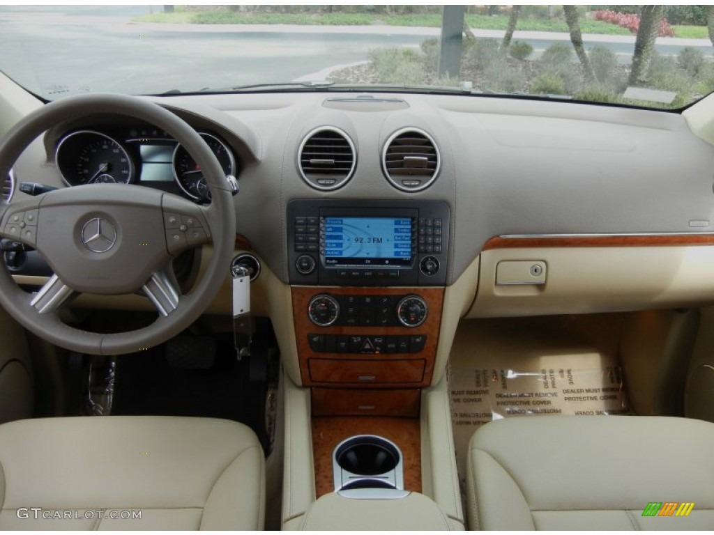2008 Mercedes-Benz GL 320 CDI 4Matic Dashboard Photos