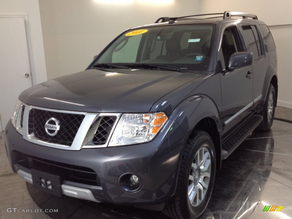 2011 Pathfinder LE 4x4 - Dark Slate / Graphite photo #1