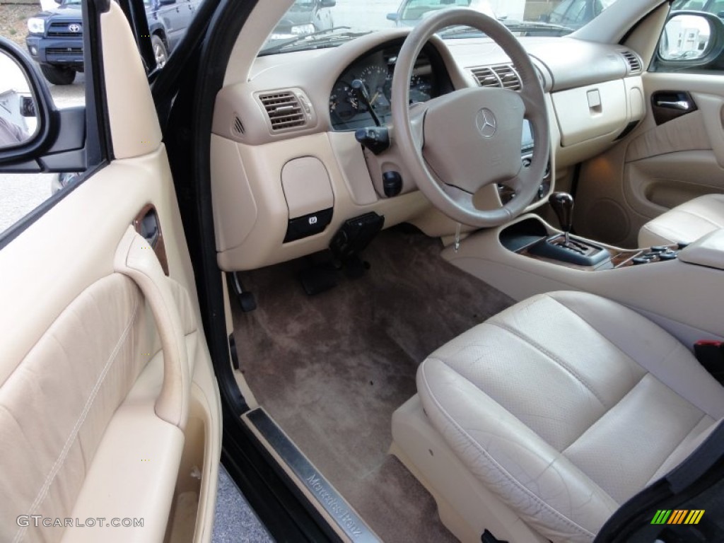 Charcoal Interior 2000 Mercedes-Benz ML 430 4Matic Photo #62295944
