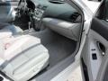 Super White - Camry SE Photo No. 19