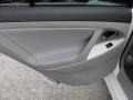 Super White - Camry SE Photo No. 30