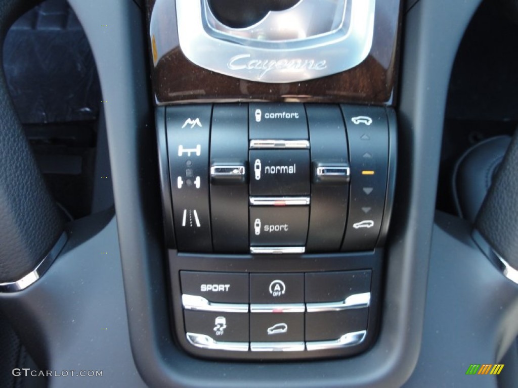2012 Porsche Cayenne S Controls Photo #62299754