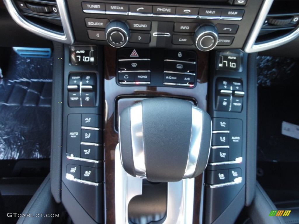 2012 Porsche Cayenne S Controls Photo #62299763