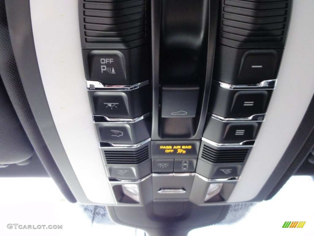 2012 Porsche Cayenne S Controls Photo #62299772